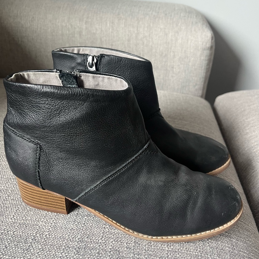 Toms Black Leather Ankle Booties